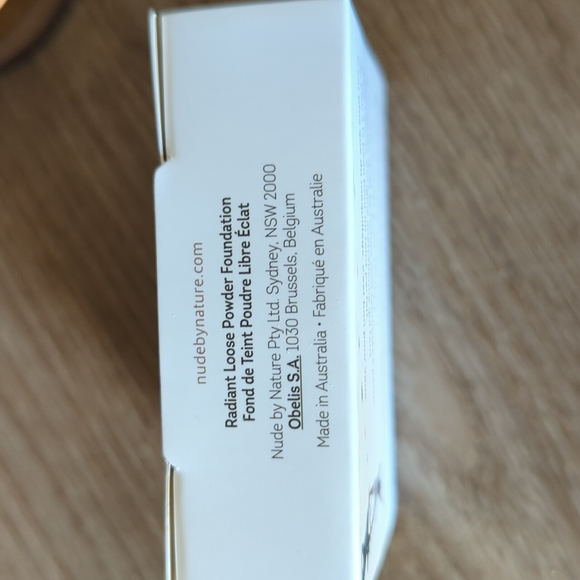 Nude by Nature Makeup - Picture 4 of 8